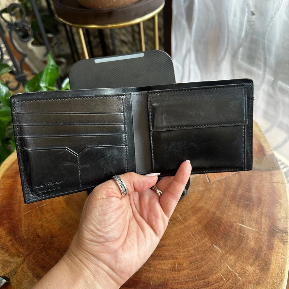Salvatore Ferragamo Black Leather Bifold Wallet Silver Galcini Logo